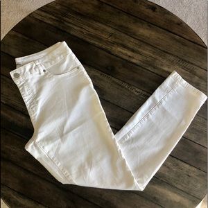 d. Jeans white midrise skinny Size 12